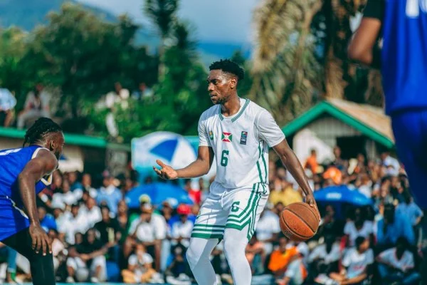 新赛季外援政策生变辽宁男篮卫冕之路变数丛生考验重重